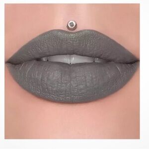 Jeffree Star Drill Sergeant Velvet Trap